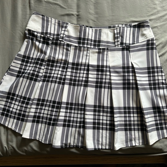 Plus Tartan Pleated Skirt - Picture 4 of 5